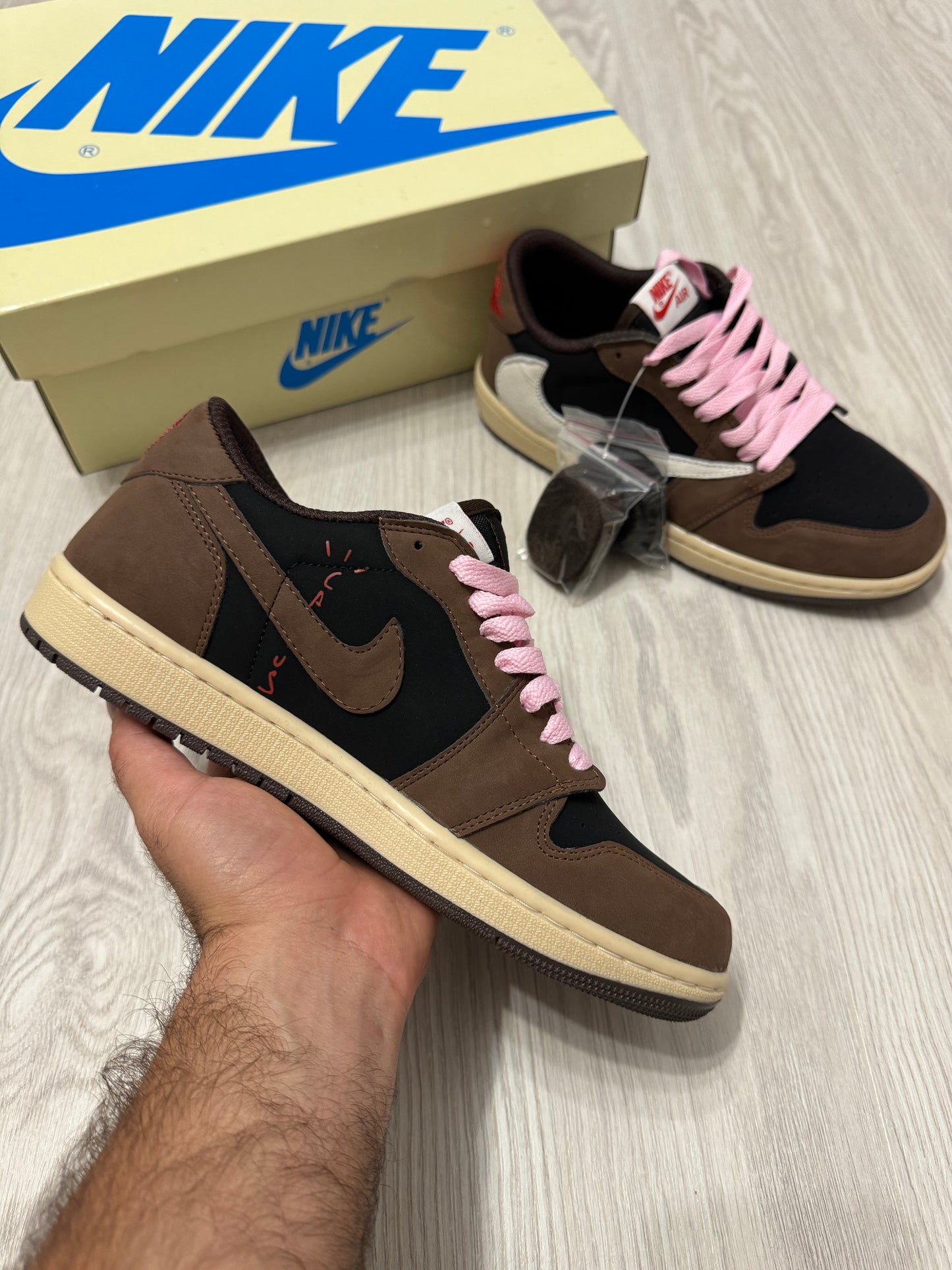 Travis Scott x Air Jordan 1 Low "Mocha"