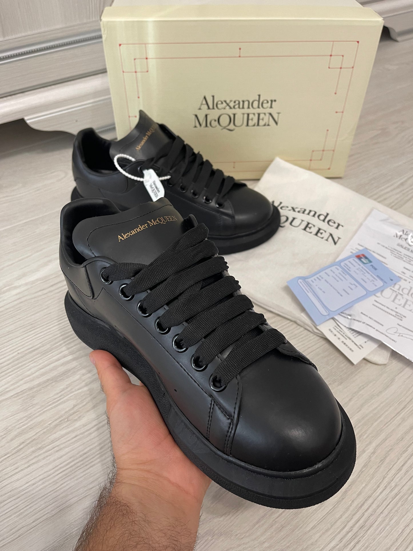Alexander McQueen NEGRU - FULLBOX