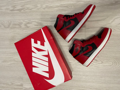 AIR JORDAN 1 - Varsity Red Sneakers high