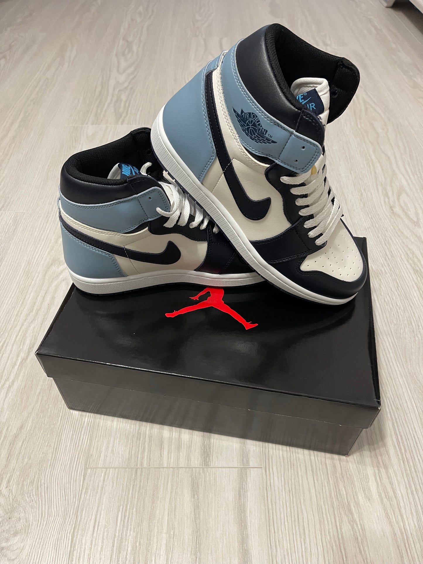AIR JORDAN 1 - Obsidian Sneakers high