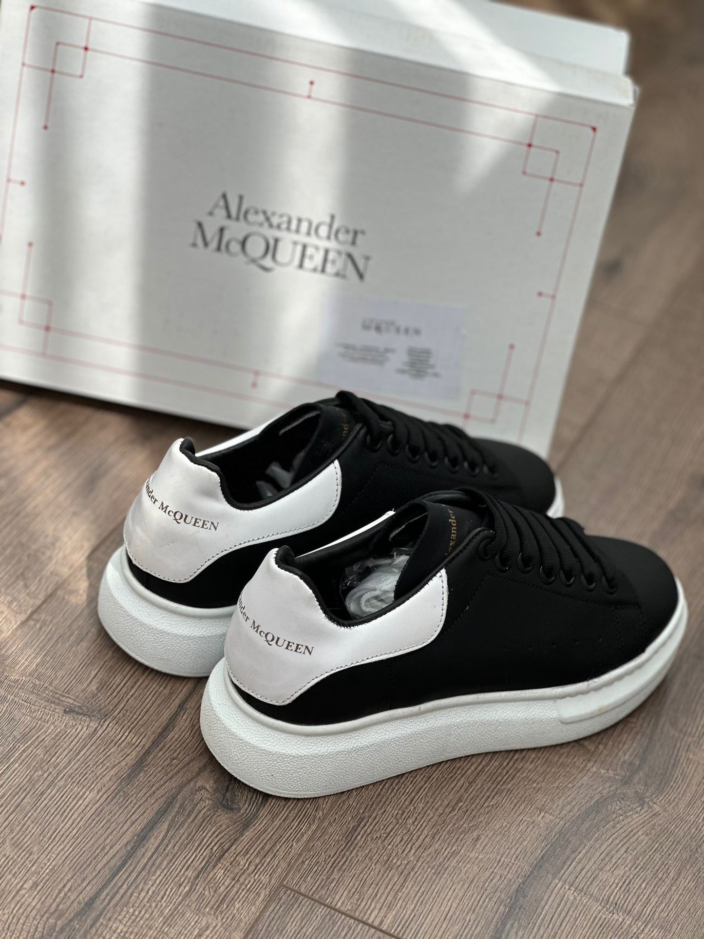 Alexander McQueen Negru-Alb - FULLBOX