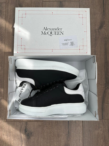 Alexander McQueen Negru-Alb - FULLBOX
