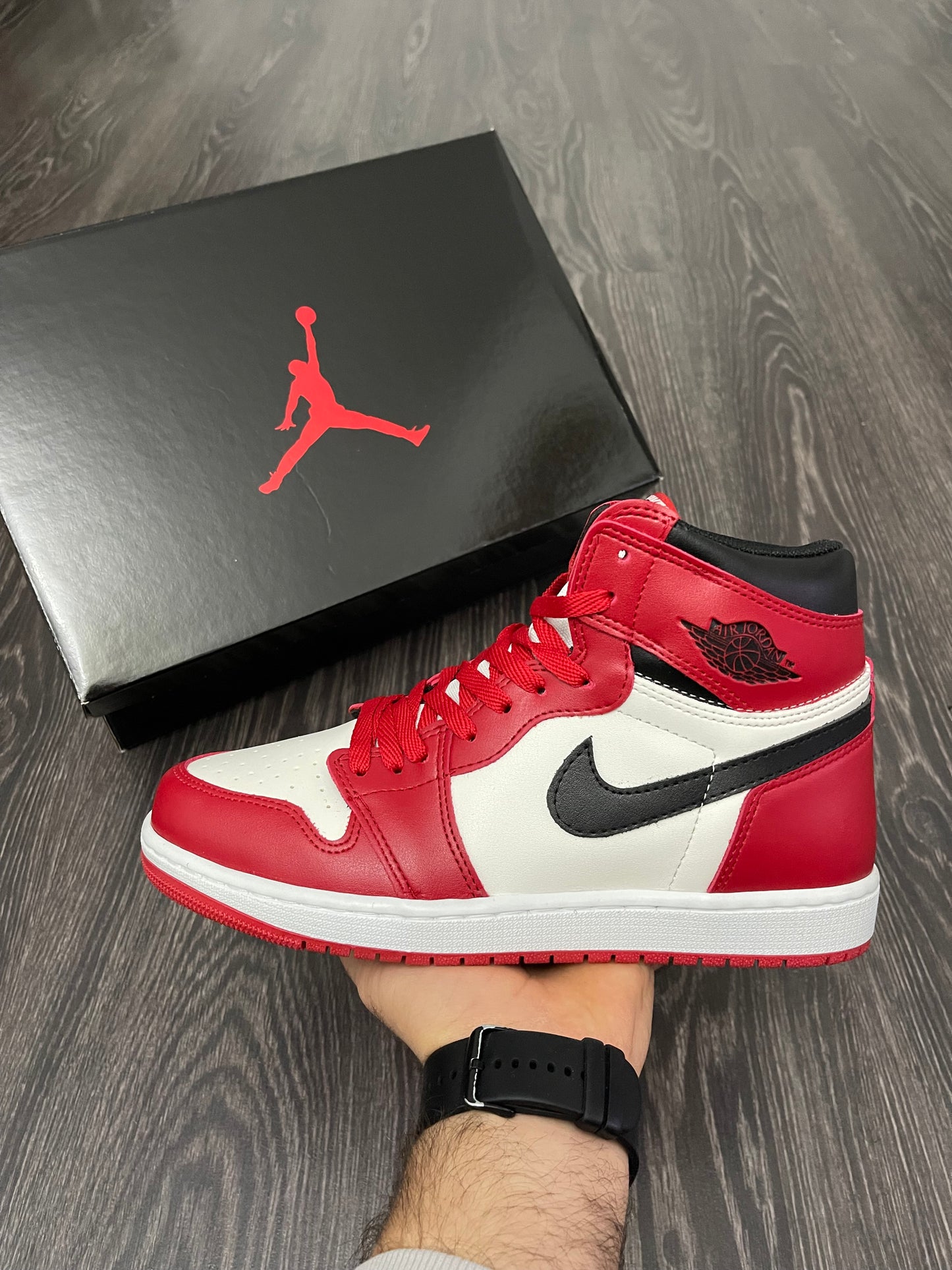 AIR JORDAN 1 - Chicago Sneakers high