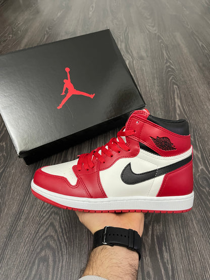 AIR JORDAN 1 - Chicago Sneakers high