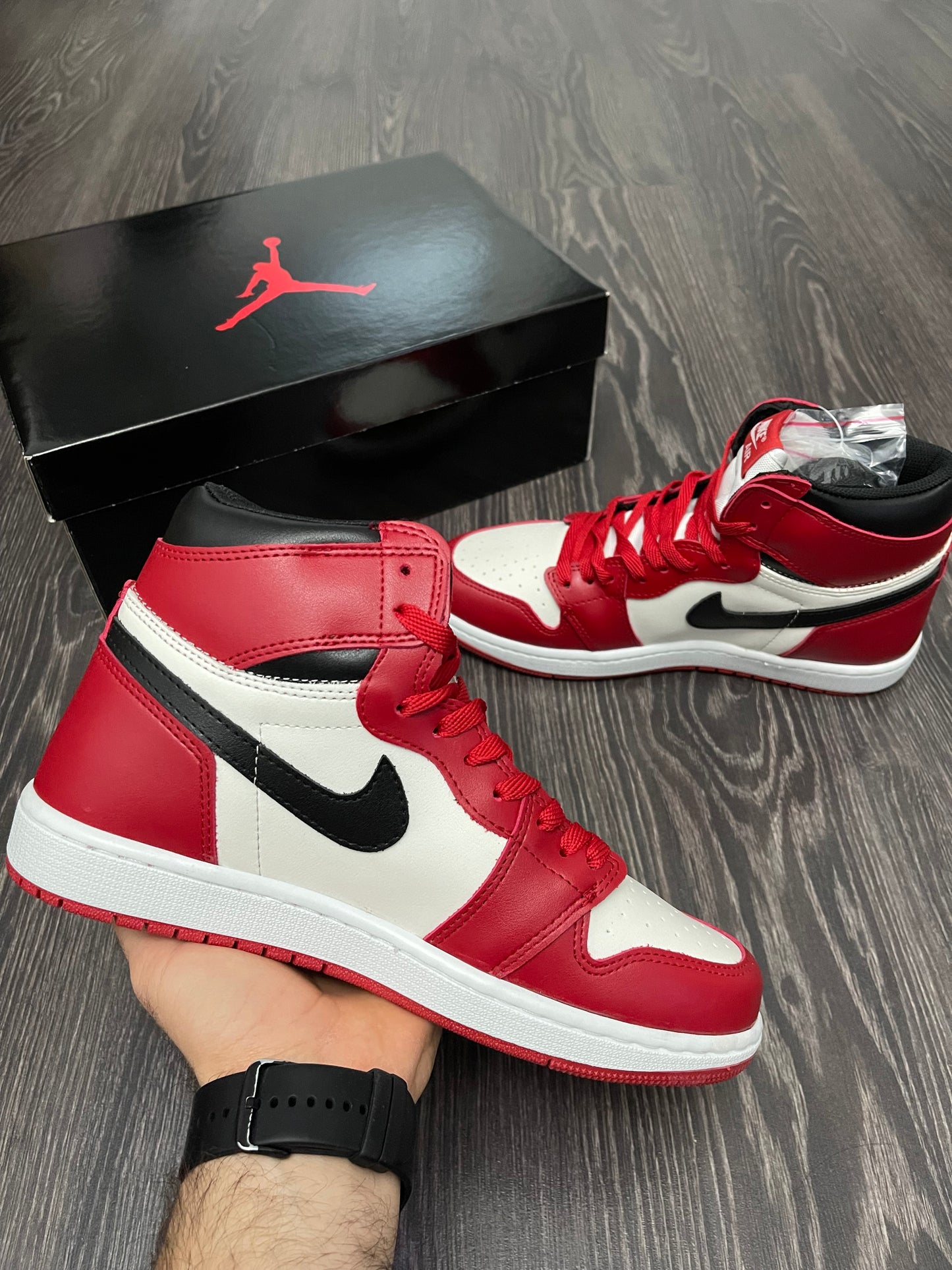 AIR JORDAN 1 - Chicago Sneakers high