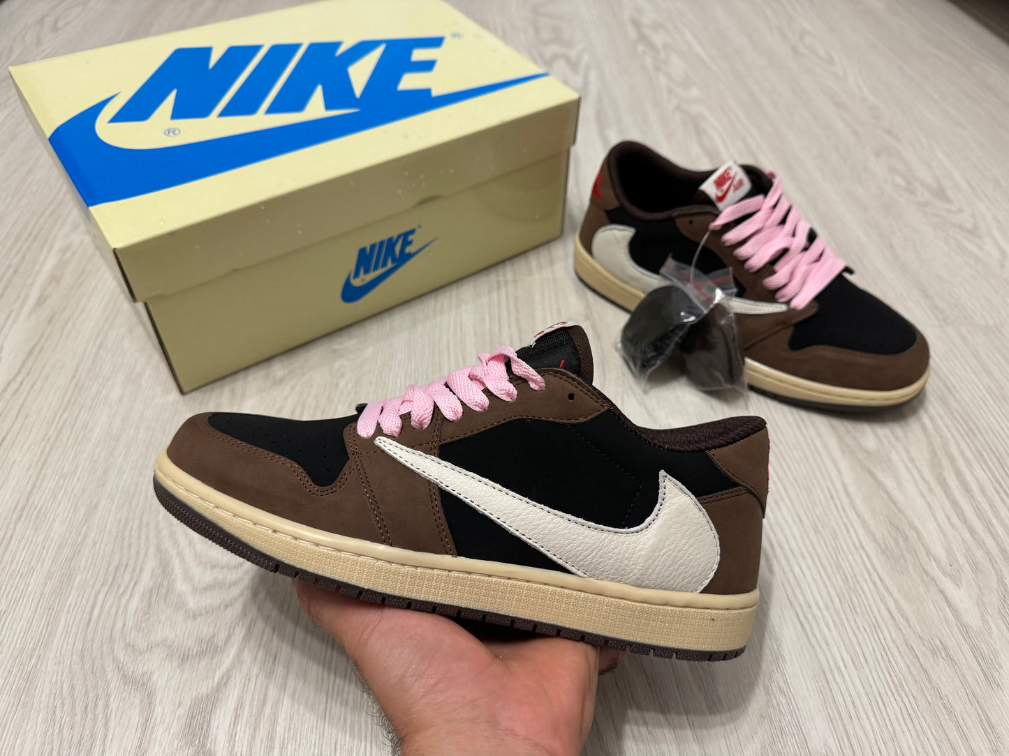 Travis Scott x Air Jordan 1 Low "Mocha"