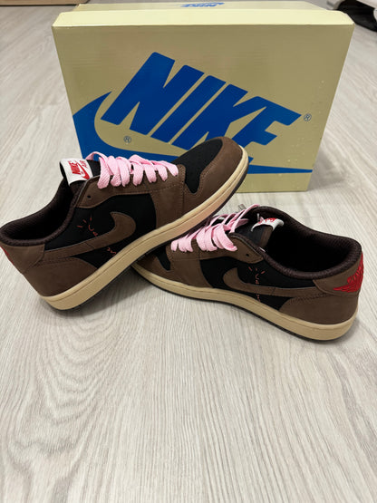 Travis Scott x Air Jordan 1 Low "Mocha"