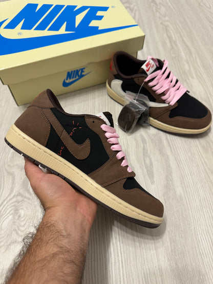 Travis Scott x Air Jordan 1 Low "Mocha"