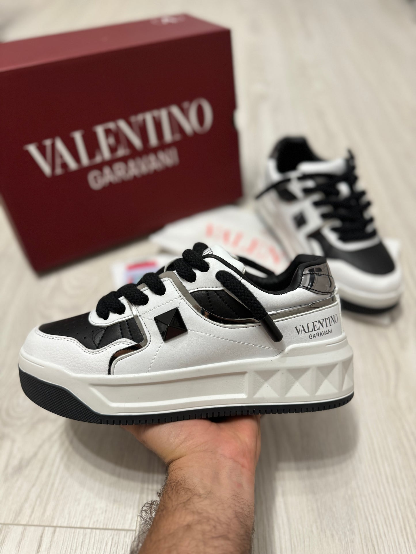 Valentino Garavanni Alb-Negru