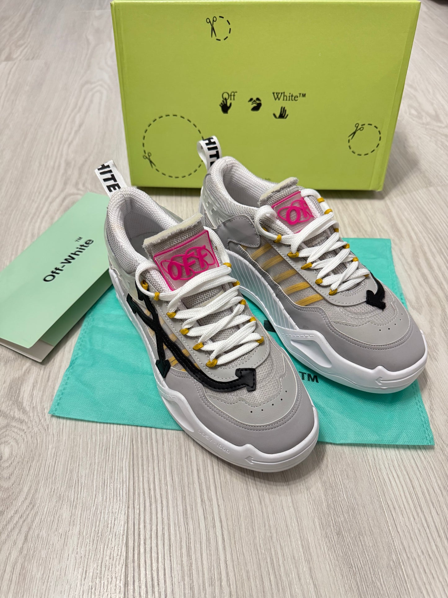 Off-White ODSY-1000 - Gri