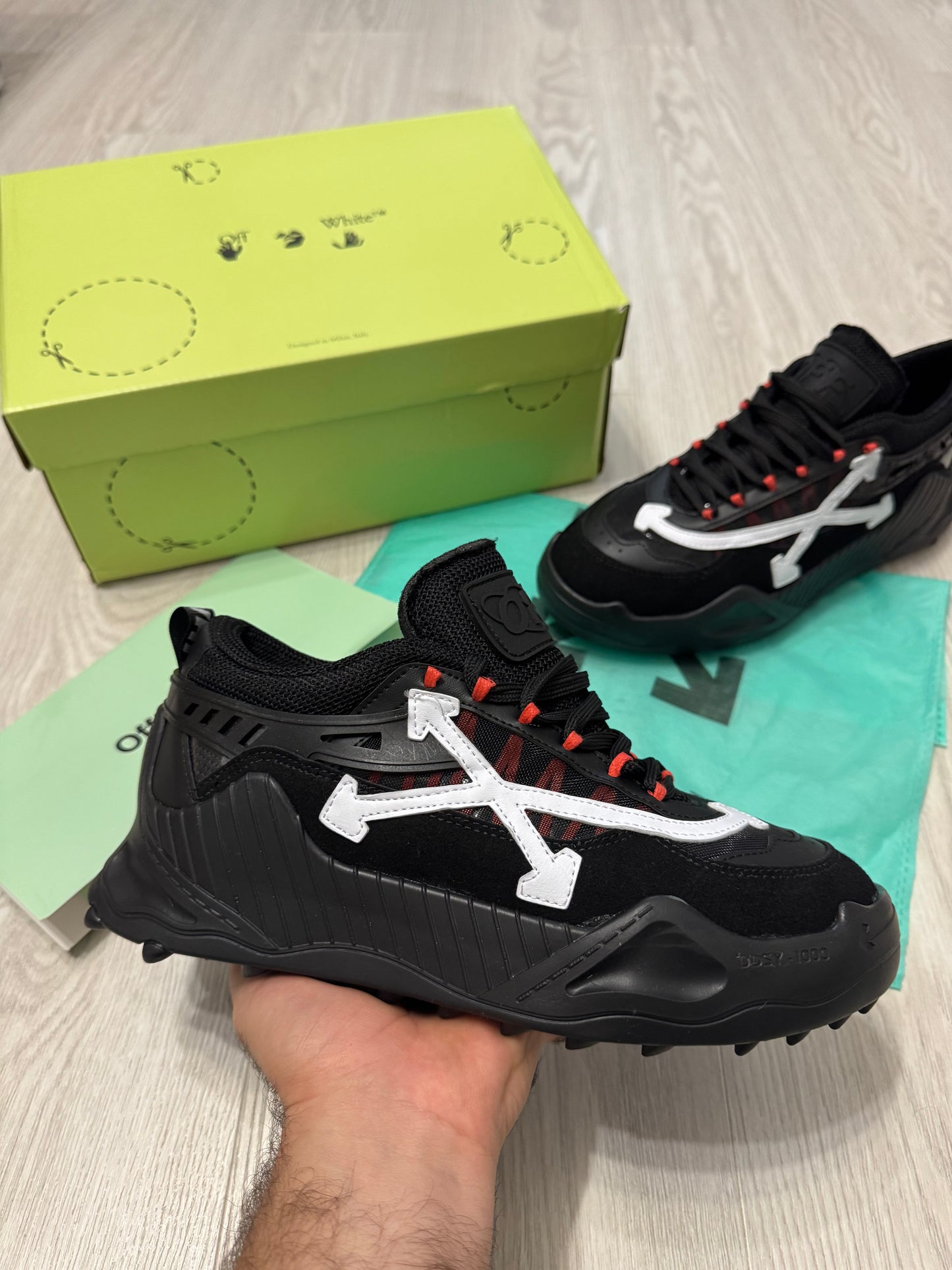 Off-White ODSY-1000 - Black&White