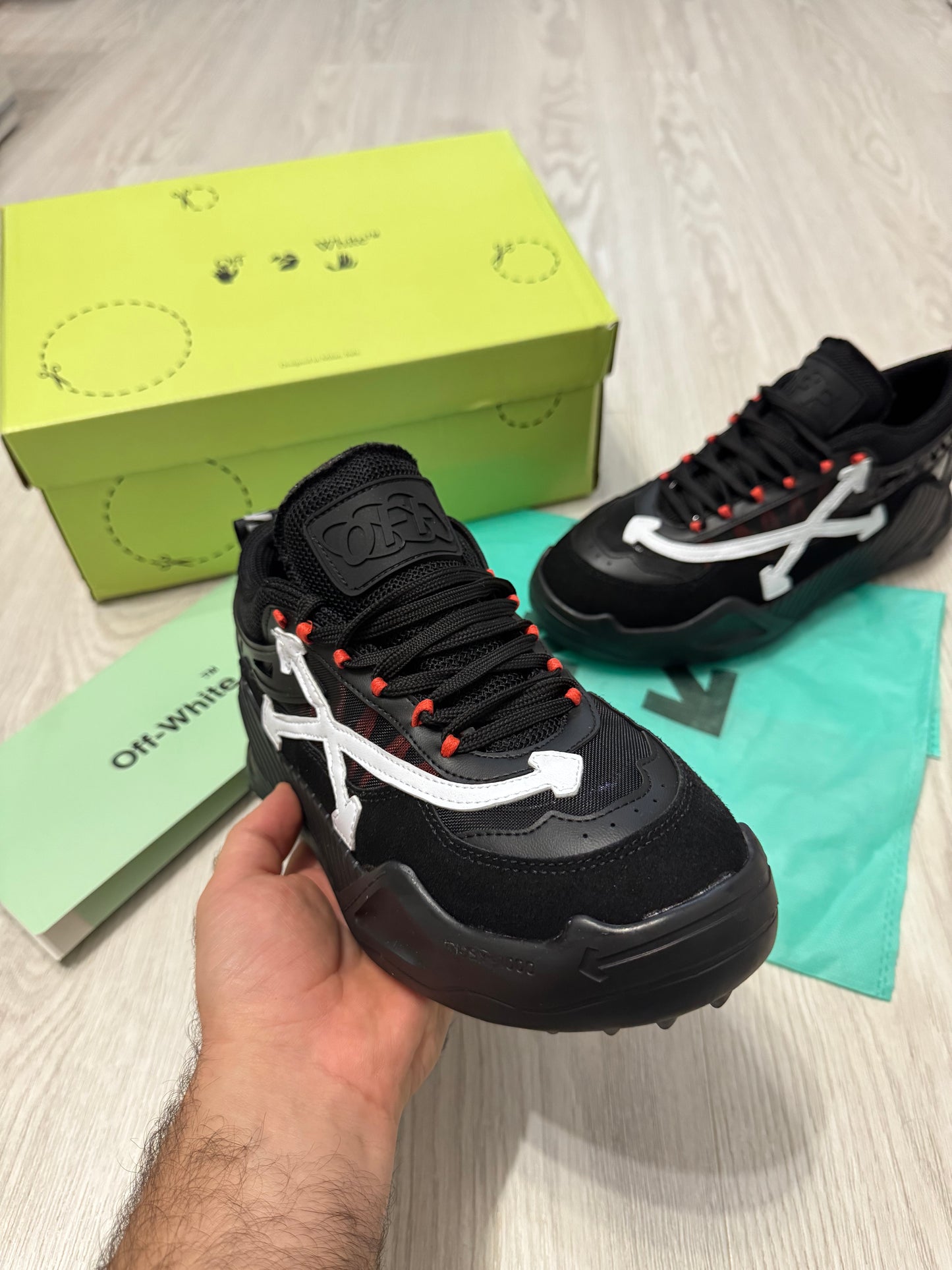 Off-White ODSY-1000 - Black&White