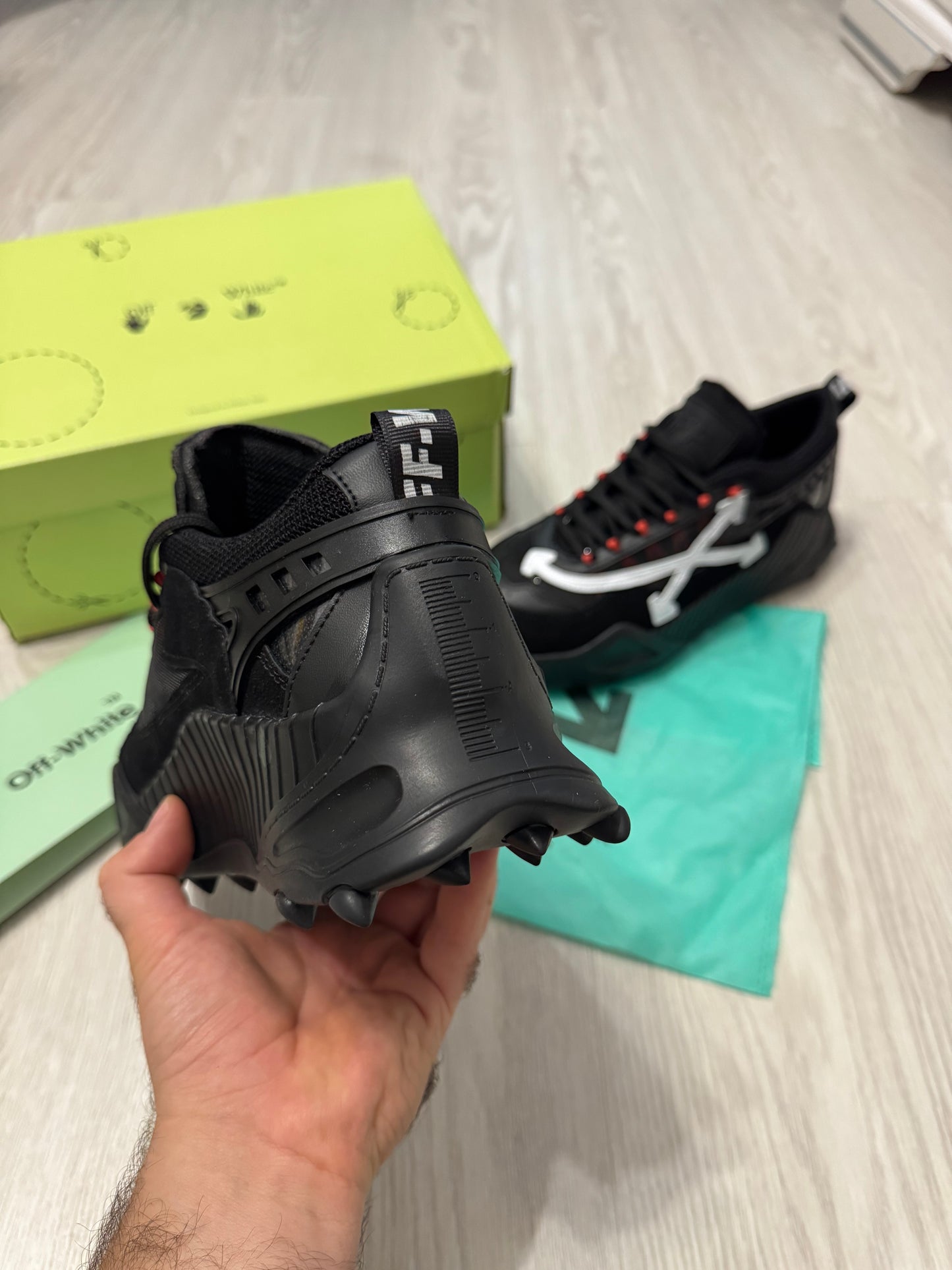 Off-White ODSY-1000 - Black&White