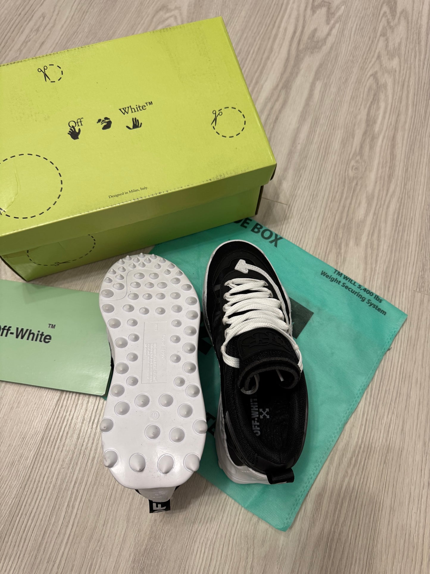 Off-White ODSY-1000 - White&Black