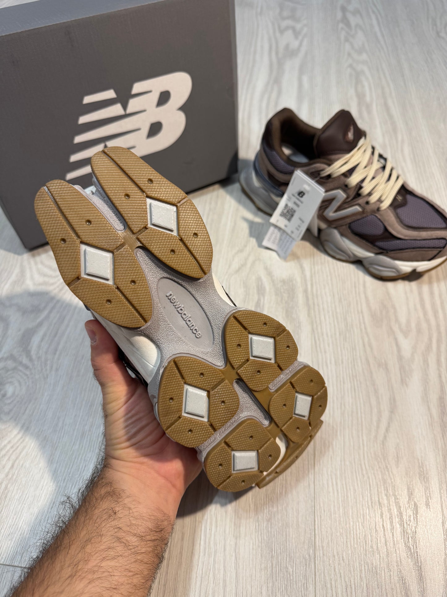 New Balance 9060 - Maro