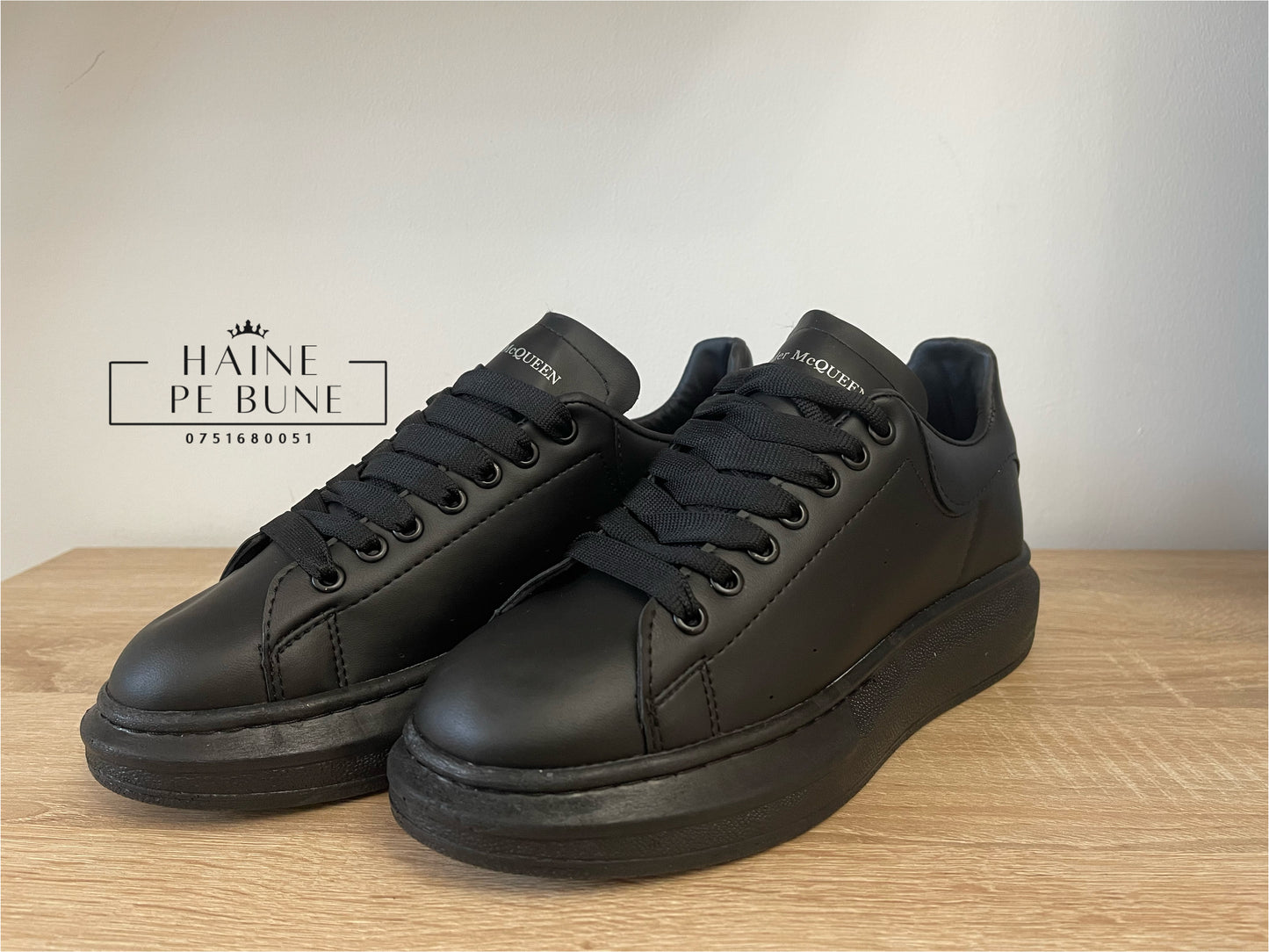 Alexander McQueen NEGRU - Src