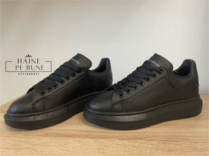 Alexander McQueen NEGRU - Src