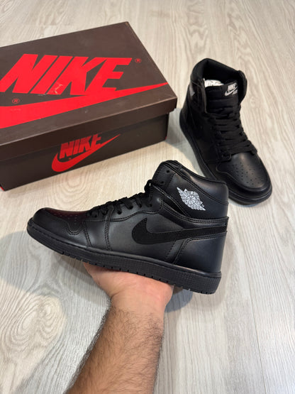 AIR JORDAN 1 - Black Sneakers high