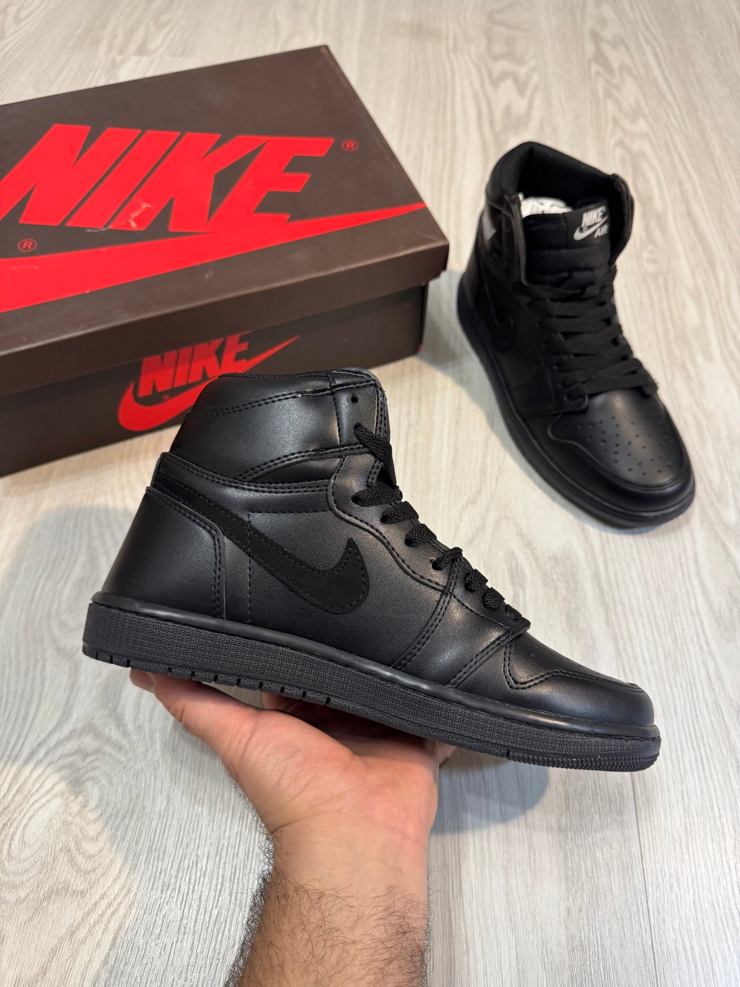 AIR JORDAN 1 - Black Sneakers high