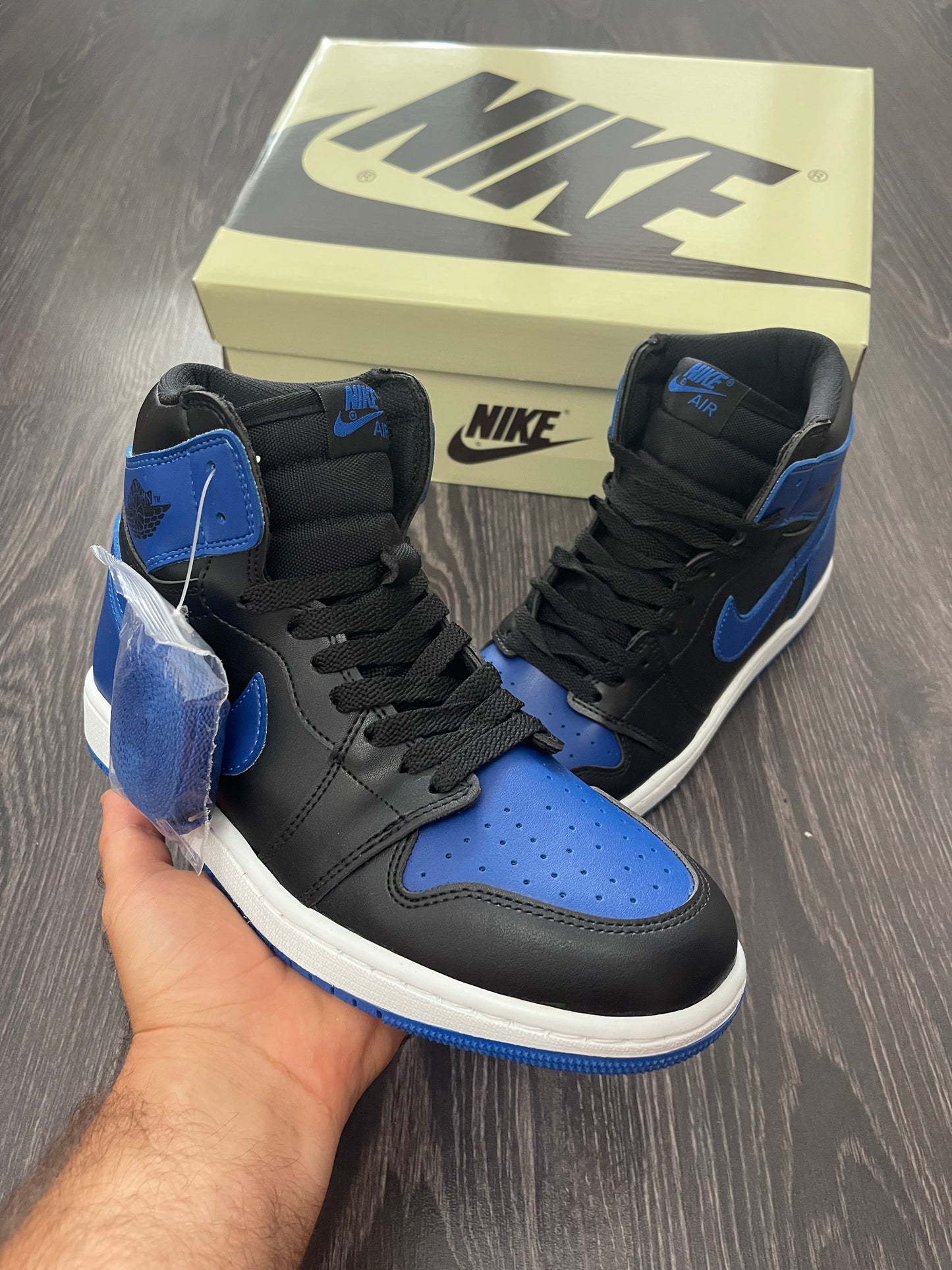 AIR JORDAN 1 - Royal Sneakers high