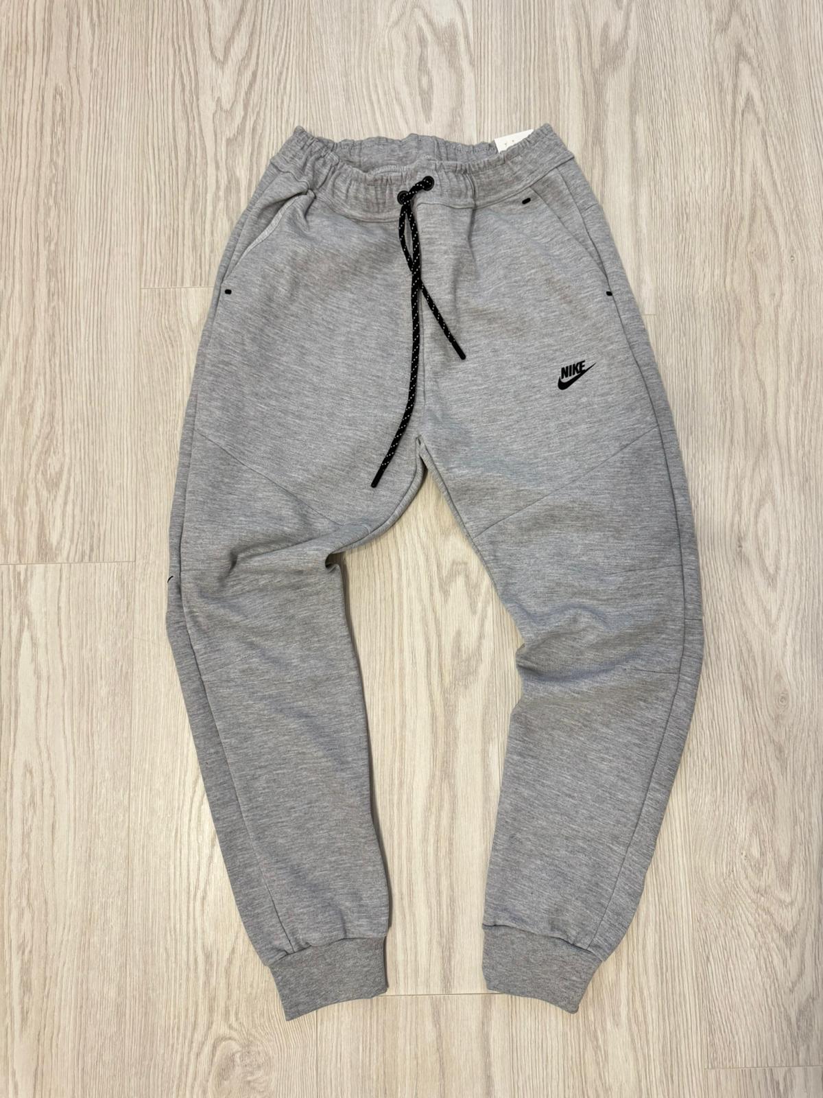 Trening Nike Tech Fleece 2026 - Gri