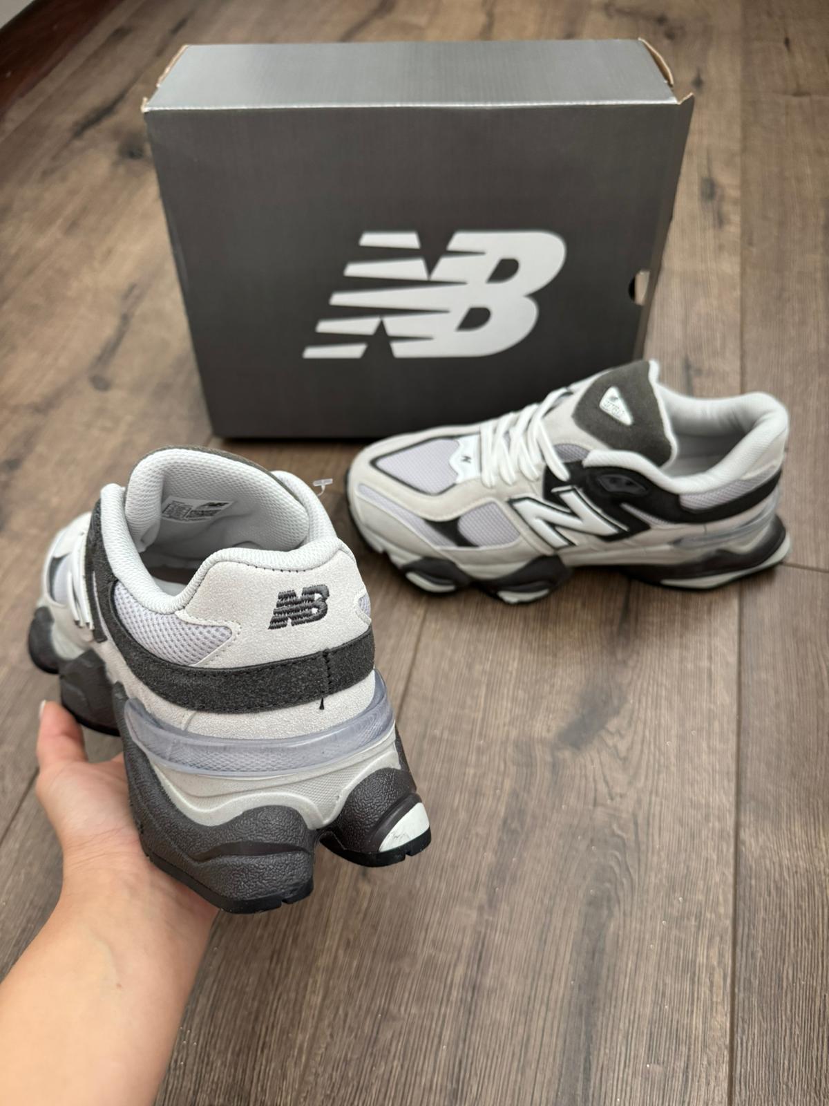 New Balance 9060 - Gri