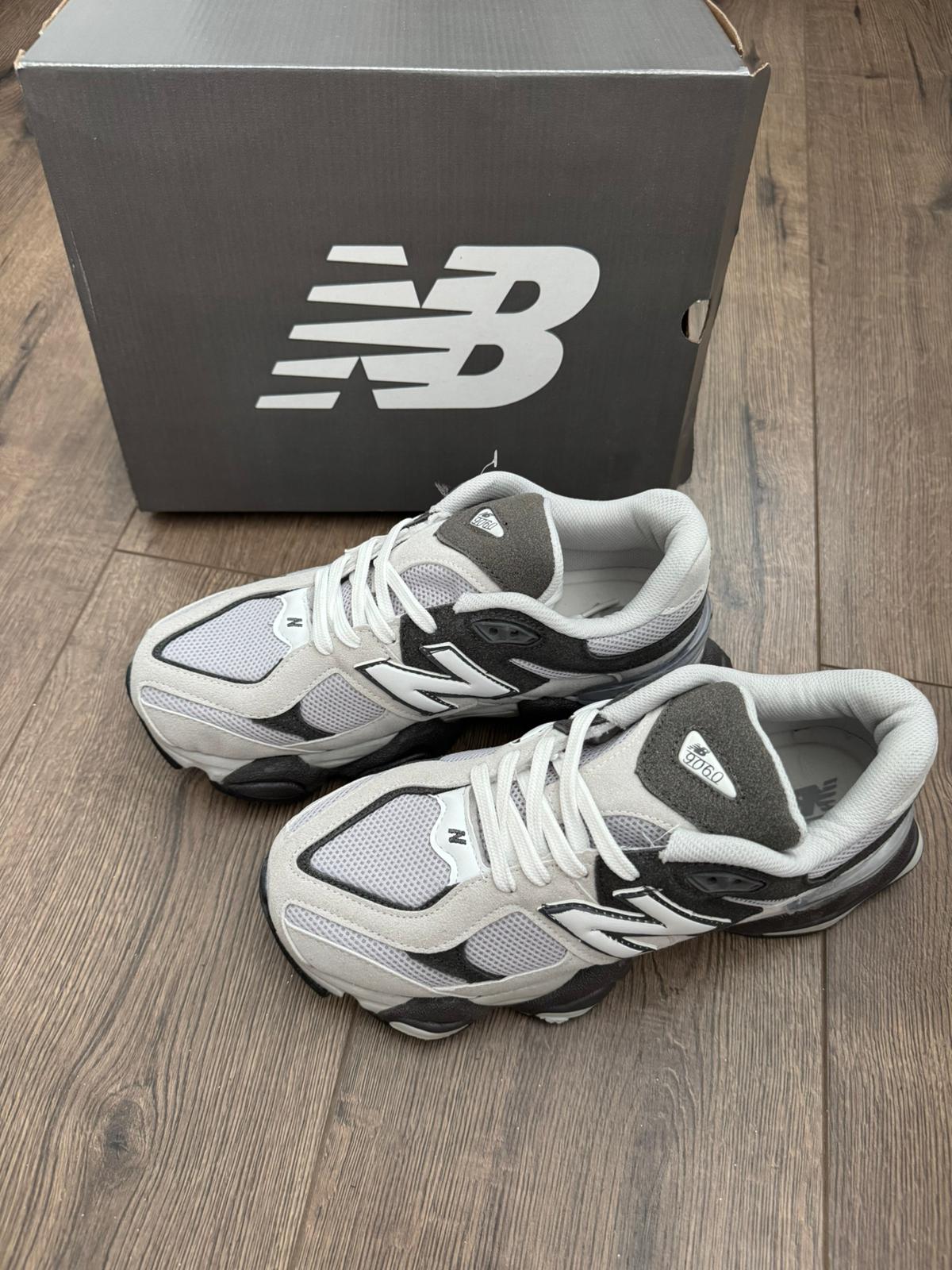 New Balance 9060 - Gri
