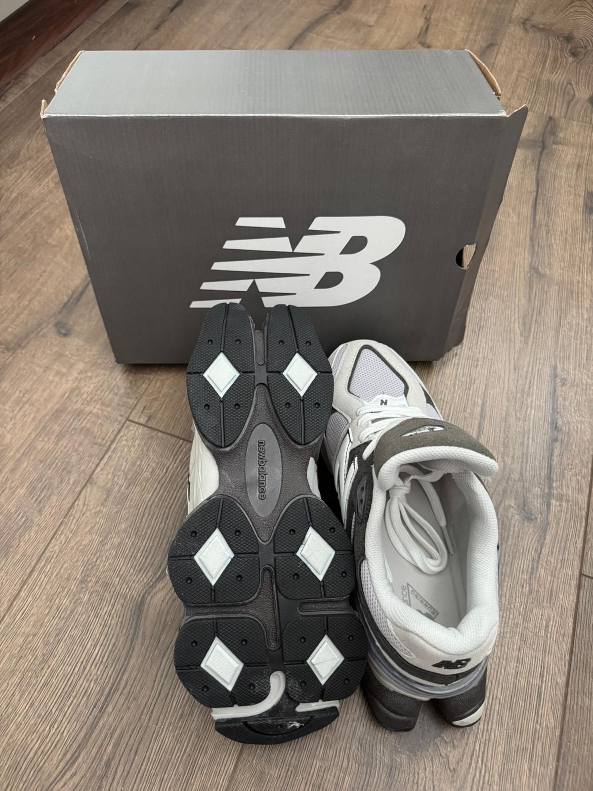 New Balance 9060 - Gri