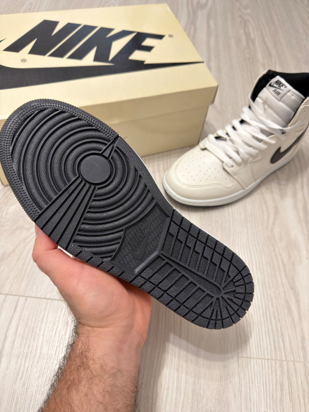 AIR JORDAN 1 - Triple White Sneakers high