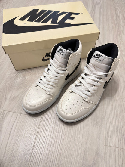AIR JORDAN 1 - Triple White Sneakers high