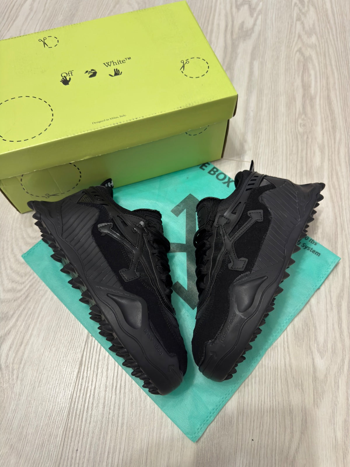 Off-White ODSY-1000 - Black